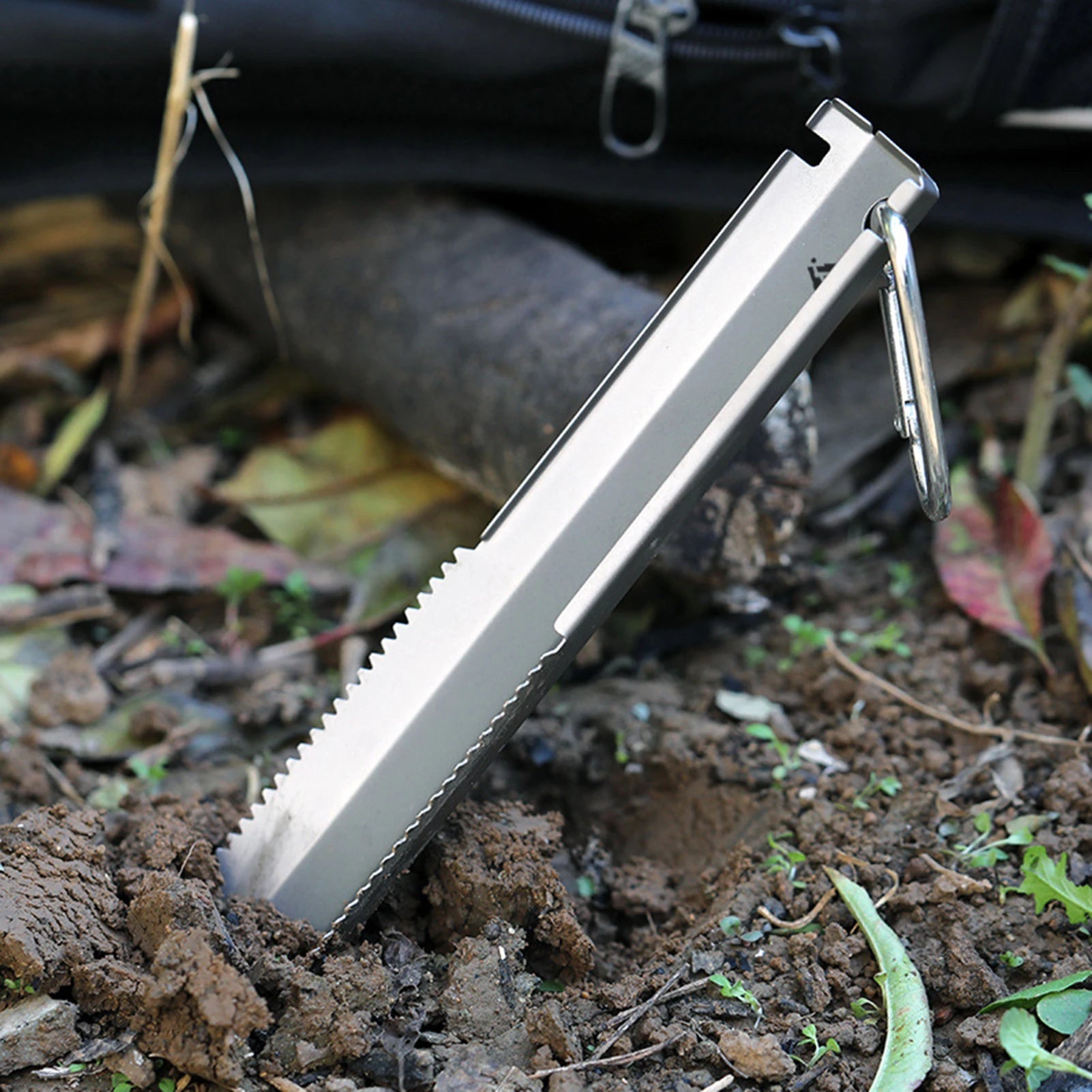 Tomshoo Titanium Serrated Shovel – Ultimate Outdoor Tool for Adventurers image 3