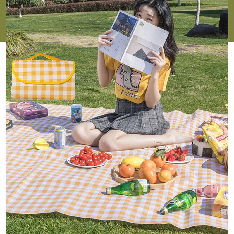 Foldable Outdoor Picnic Pad – Waterproof &amp; Lightweight Beach Mat image 0