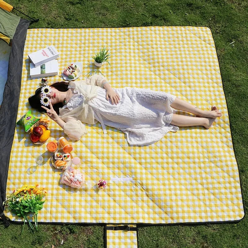 Foldable Outdoor Picnic Pad – Waterproof &amp; Lightweight Beach Mat image 4